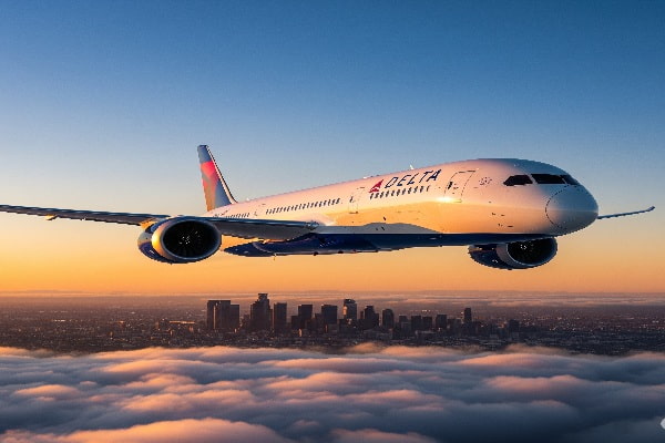 Delta Flight DL275 Diverts to LAX Midway to Tokyo